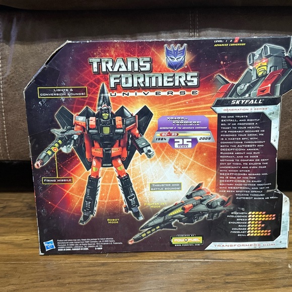 Transformers Universe 25th Anniversary Skyfall (Walmart Exclusive) - Picture 2 of 3